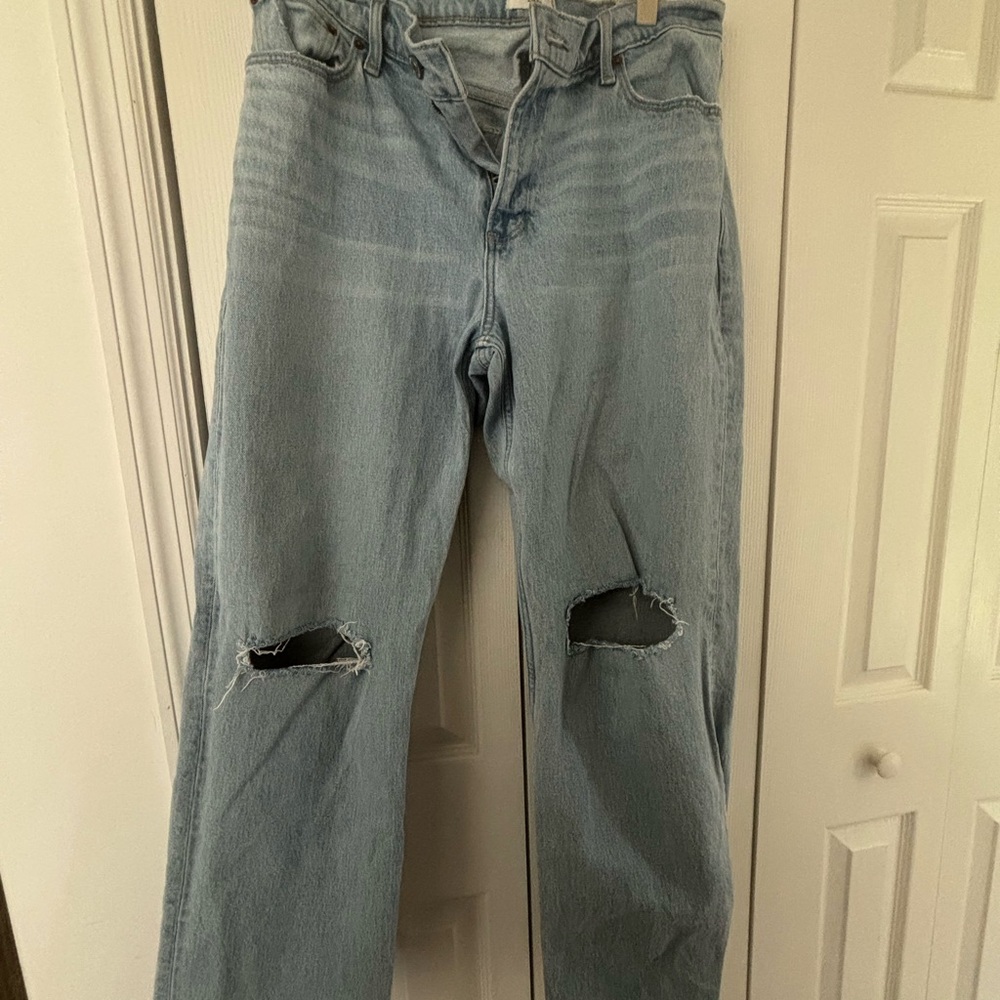 Abercrombie & Fitch Curve Love Baggy Distressed Jeans